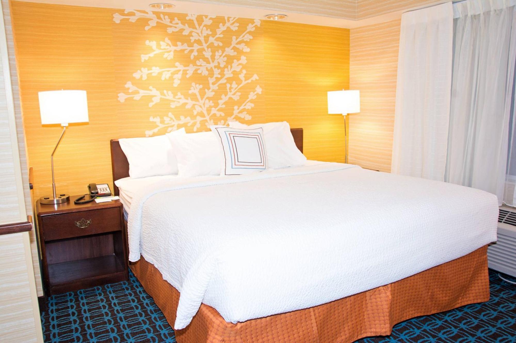 Fairfield Inn & Suites Батлер Екстер'єр фото