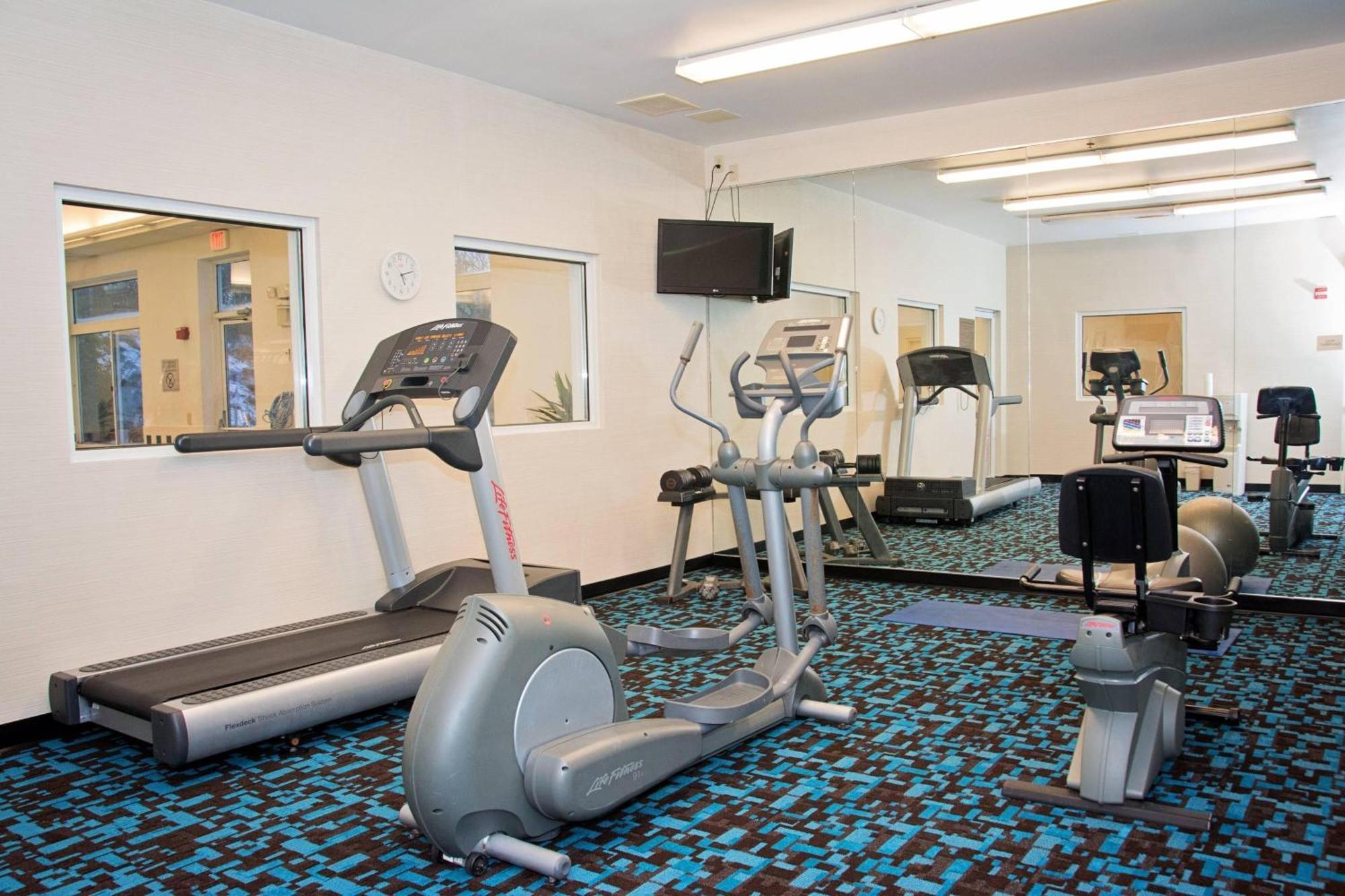 Fairfield Inn & Suites Батлер Екстер'єр фото