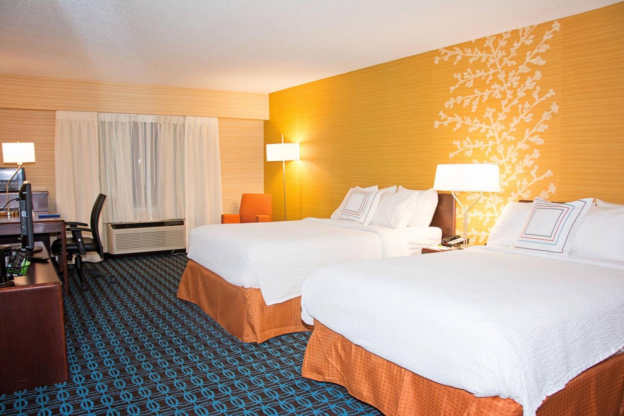 Fairfield Inn & Suites Батлер Екстер'єр фото